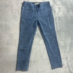 Soft Surroundings Floral leaf Print blue light wash Jeans Women’s Size Medium.